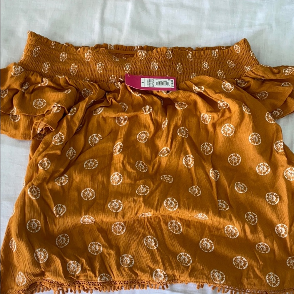 Off the shoulders cute top